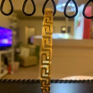 Chic Gold Geometric Bangle